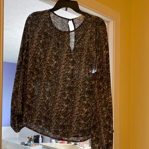 Elegant Black and White Women's Top